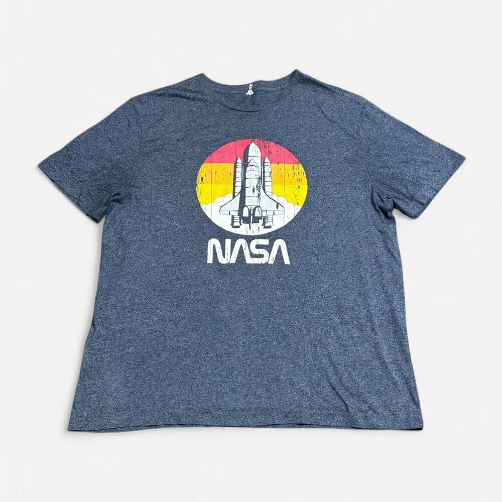 Blue NASA space shuttle XXL (width 23in, length 26/1/2in graphic T-shirt